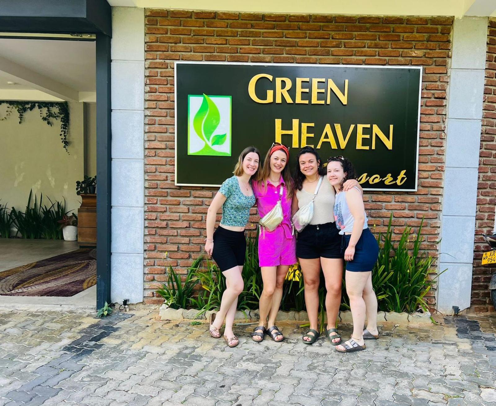 Green Heaven Resort Канди Экстерьер фото
